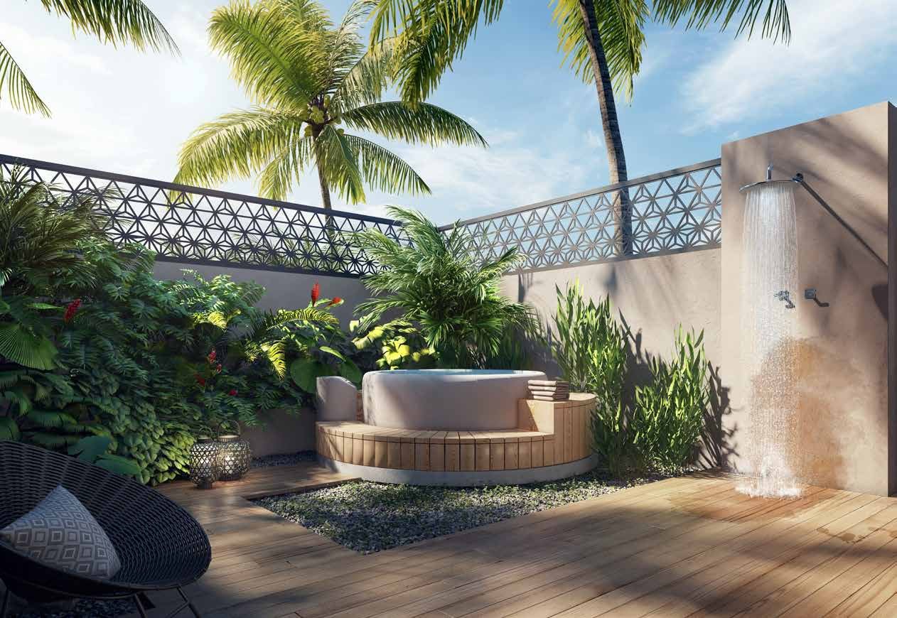 Private botanic courtyard with an outdoor shower